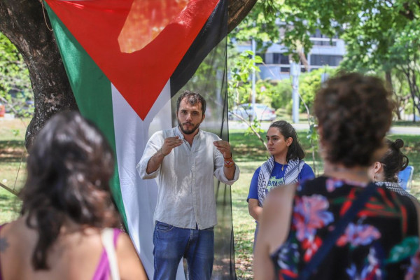 Israel decide deportar ativista Thiago Ávila que iniciou greve de fome