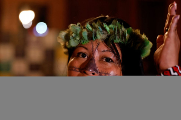 Mercado de carbono ameaça vida indígena, diz Alessandra Munduruku