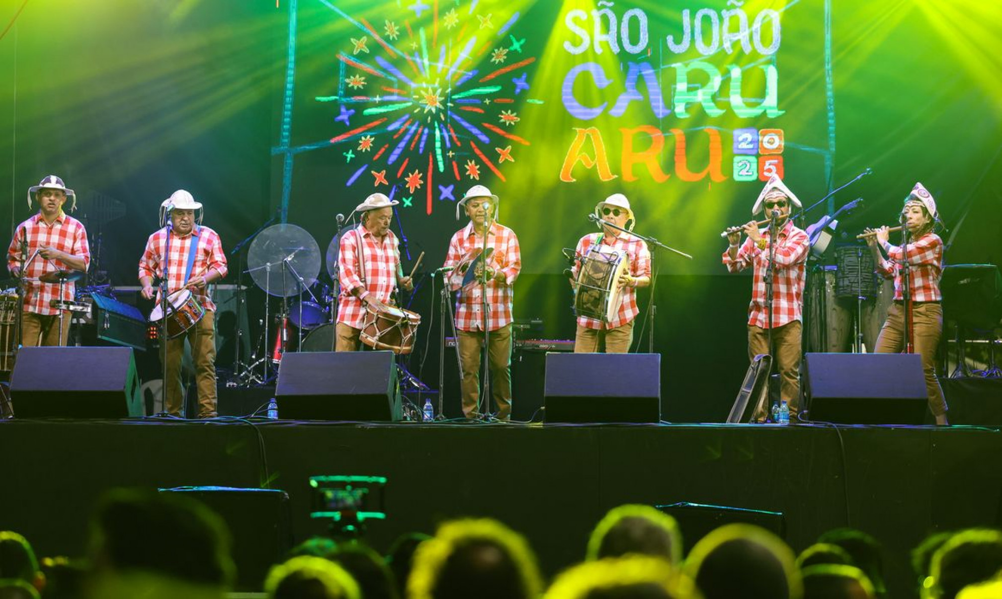 Forró embala São João de Caruaru, "o maior do mundo"