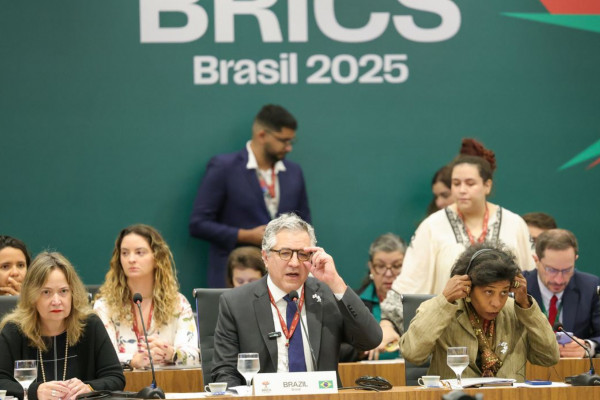 Brasil quer se consolidar como polo de vacinas com RNA mensageiro