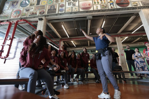 SP: torcedores acompanham o Campeonato Feminino no Museu do Futebol