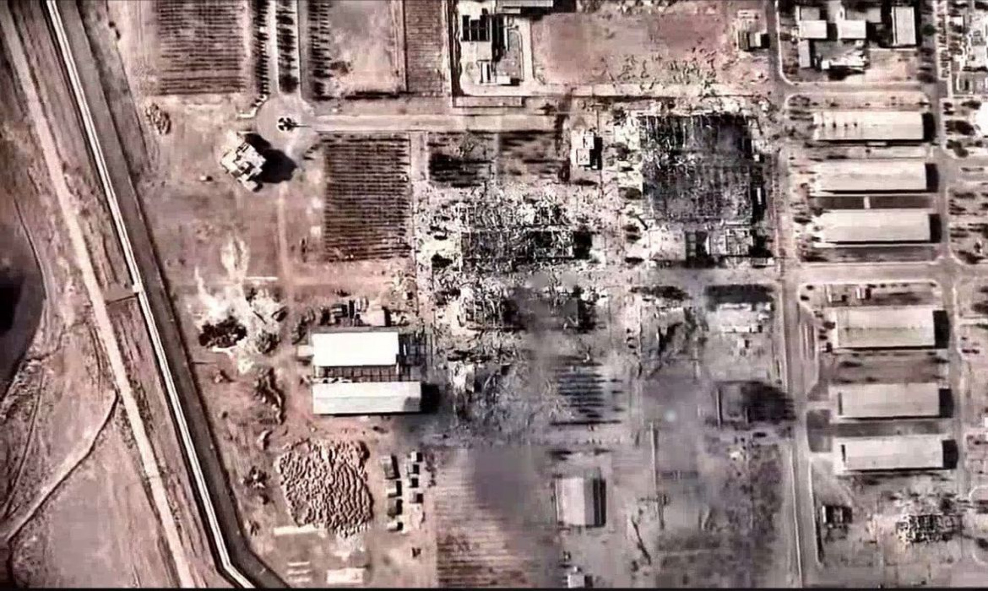 Israel ataca 5ª instalação nuclear do Irã e agência alerta para riscos