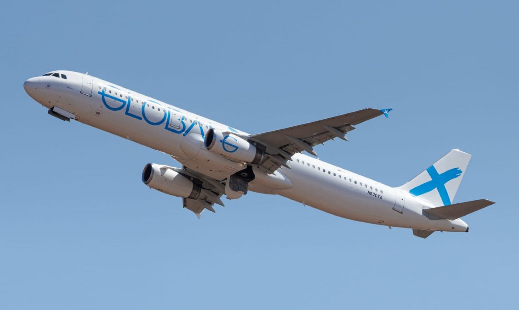 Chega ao país voo com brasileiros repatriados dos EUA