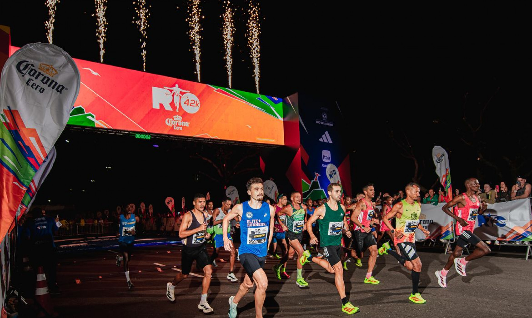 Maratona do Rio termina com recorde de inscrições e vitórias inéditas