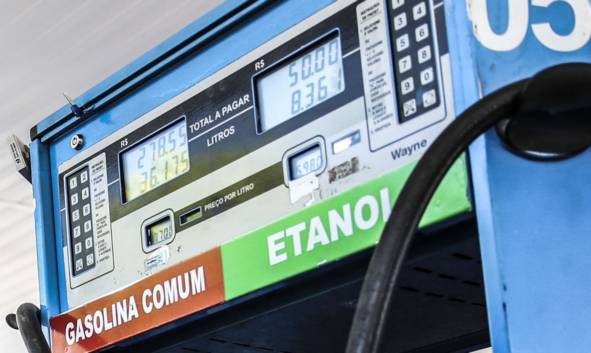 Governo anuncia aumento do etanol na gasolina para 30% 