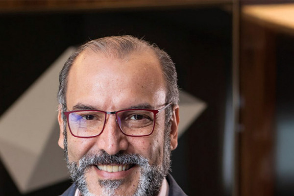 Profissional lutava contra um câncer há um ano e meio