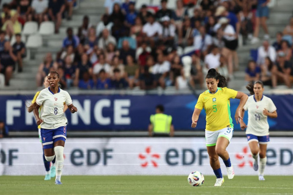 Seleção feminina é derrotada em último teste antes da Copa América