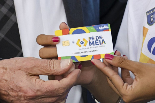 Pé-de-Meia: nascidos em setembro e outubro recebem hoje parcela 