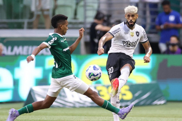Botafogo e Palmeiras abrem oitavas de final do Mundial de Clubes