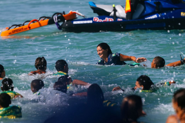 Luana Silva para em australiana e é vice-campeã em Saquarema