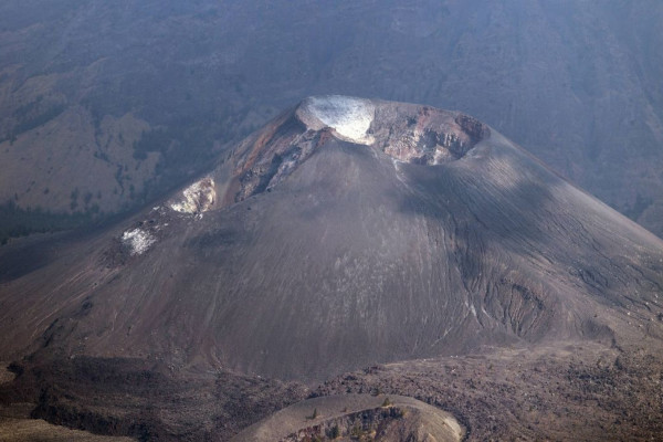 Governador admite que infraestrutura no Monte Rinjani é insuficiente