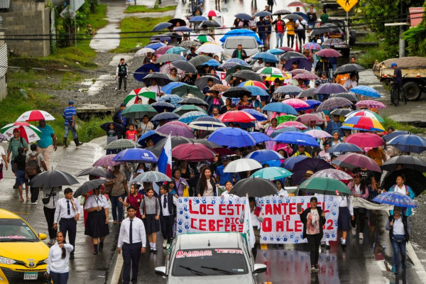 Revolta popular no Panamá detona repressão estatal com estado de sítio