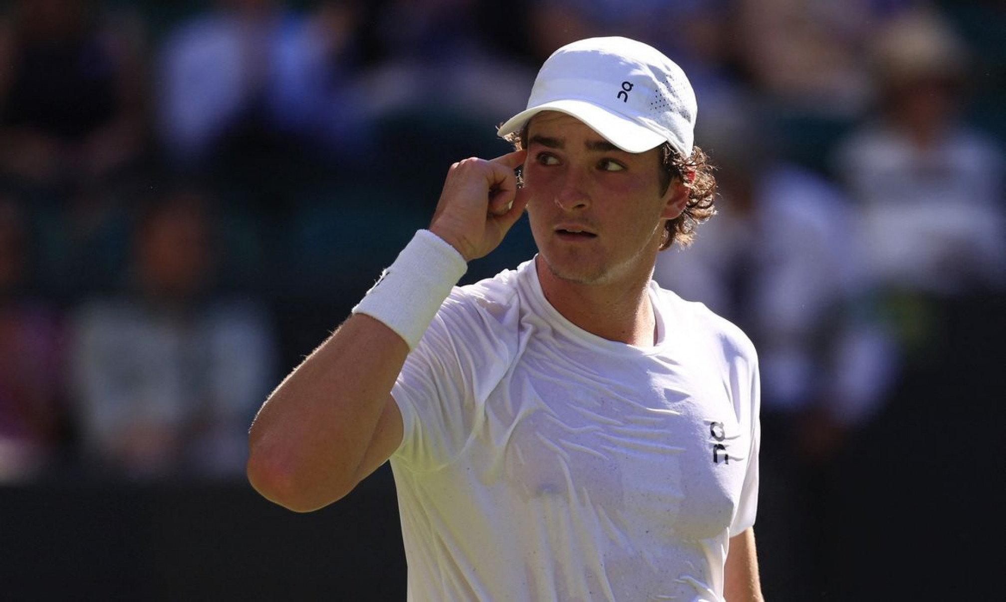 Bia Haddad e João Fonseca estreiam bem e vão a 2ª rodada de Wimbledon