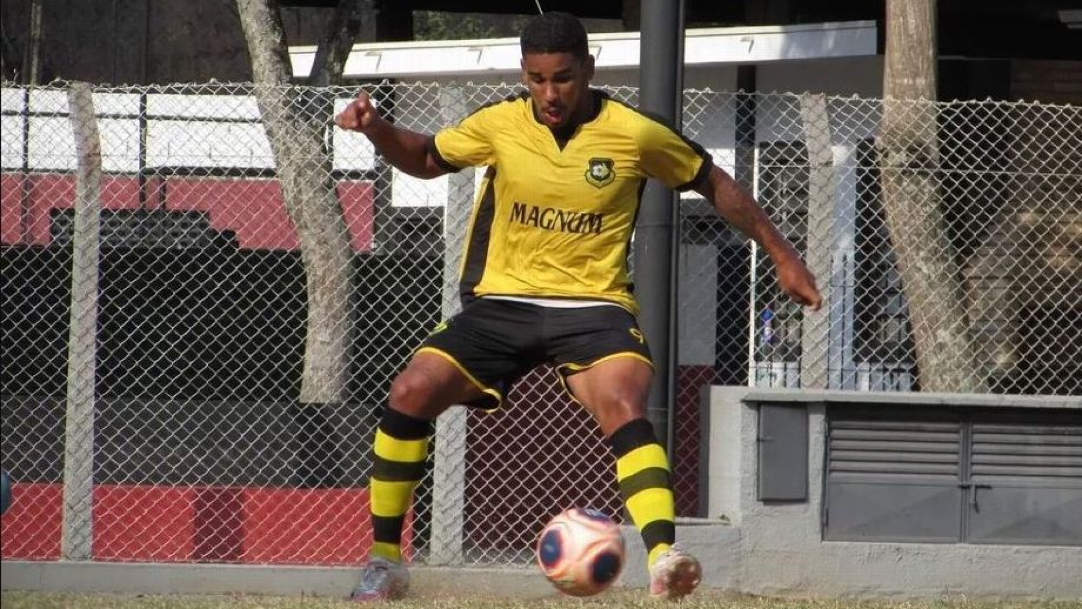 Felipe em ação pelo São Bernardo, seu último clube