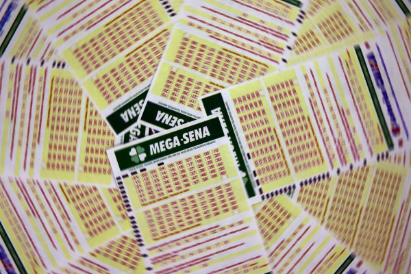 Mega-Sena acumula novamente e prêmio vai para R$ 38 milhões