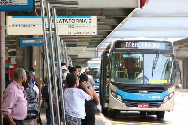 Cartão de gratuidade é dispensado no Rio para quem tem 65 anos ou mais