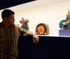 Exposição traz monstros coloridos de barro de artista pernambucano