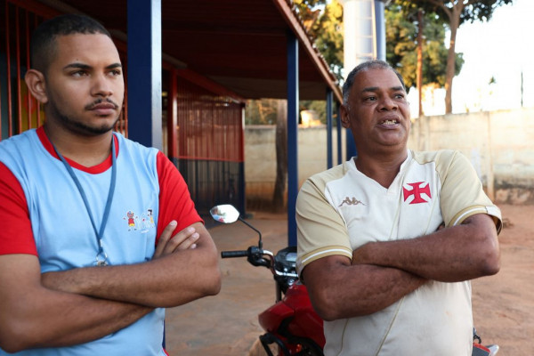 Pais que trabalhavam no lixão lutam por vida digna para os filhos
