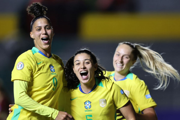 Brasil inicia Copa América com vitória de 2 a 0 sobre a Venezuela