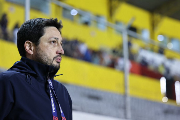 Adaptação à altitude refletirá no desempenho da seleção, diz Elias