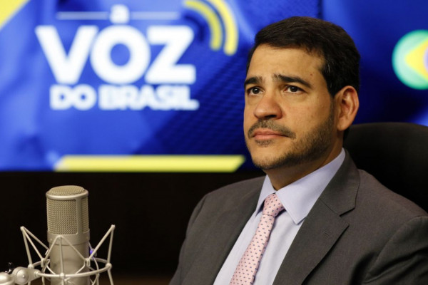 Em artigo no NY Times, Jorge Messias defende STF e soberania do Brasil