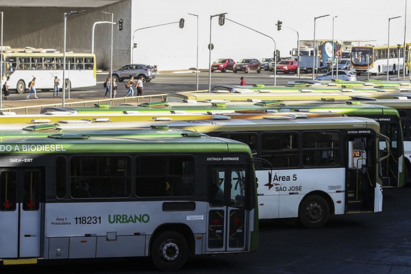 Cidades e BNDES preveem mais do que dobrar redes de transporte público