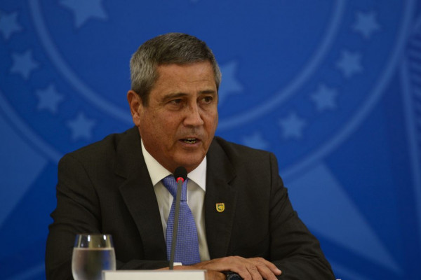 Moraes mantém prisão do general Braga Netto
