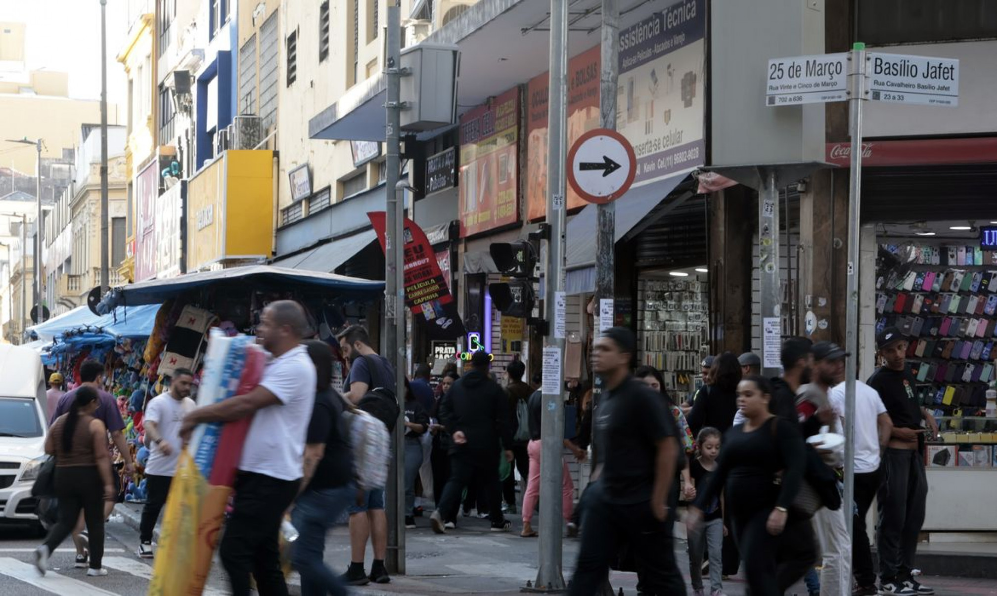 Pirataria é fiscalizada e combatida, dizem lojistas da 25 de Março