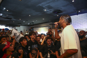 Considerado um dos maiores nomes do Trap nacional, Raffa fará apresentação gratuita em Ribeirão
