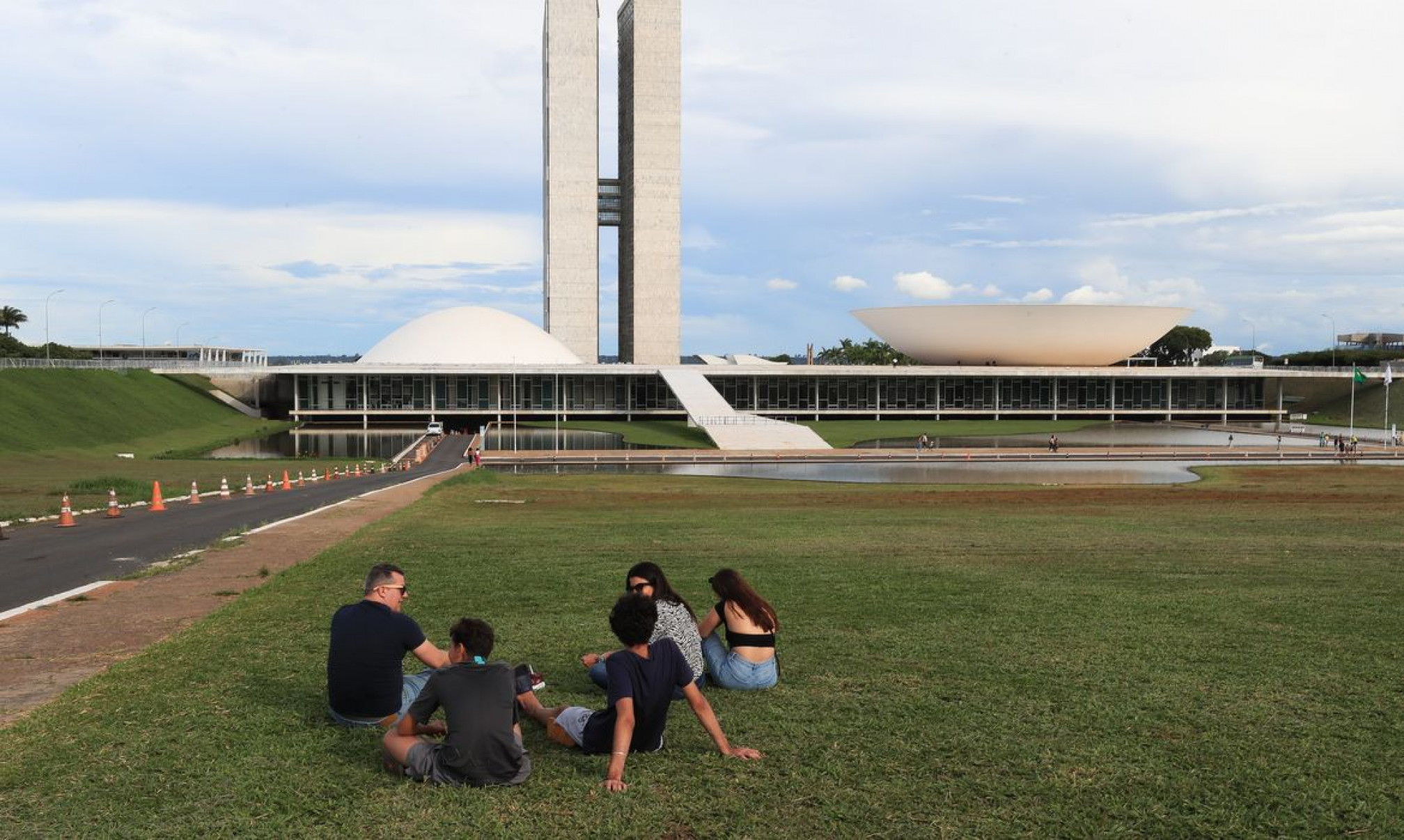 Senado cria comissão para estreitar laços com Congresso dos EUA
