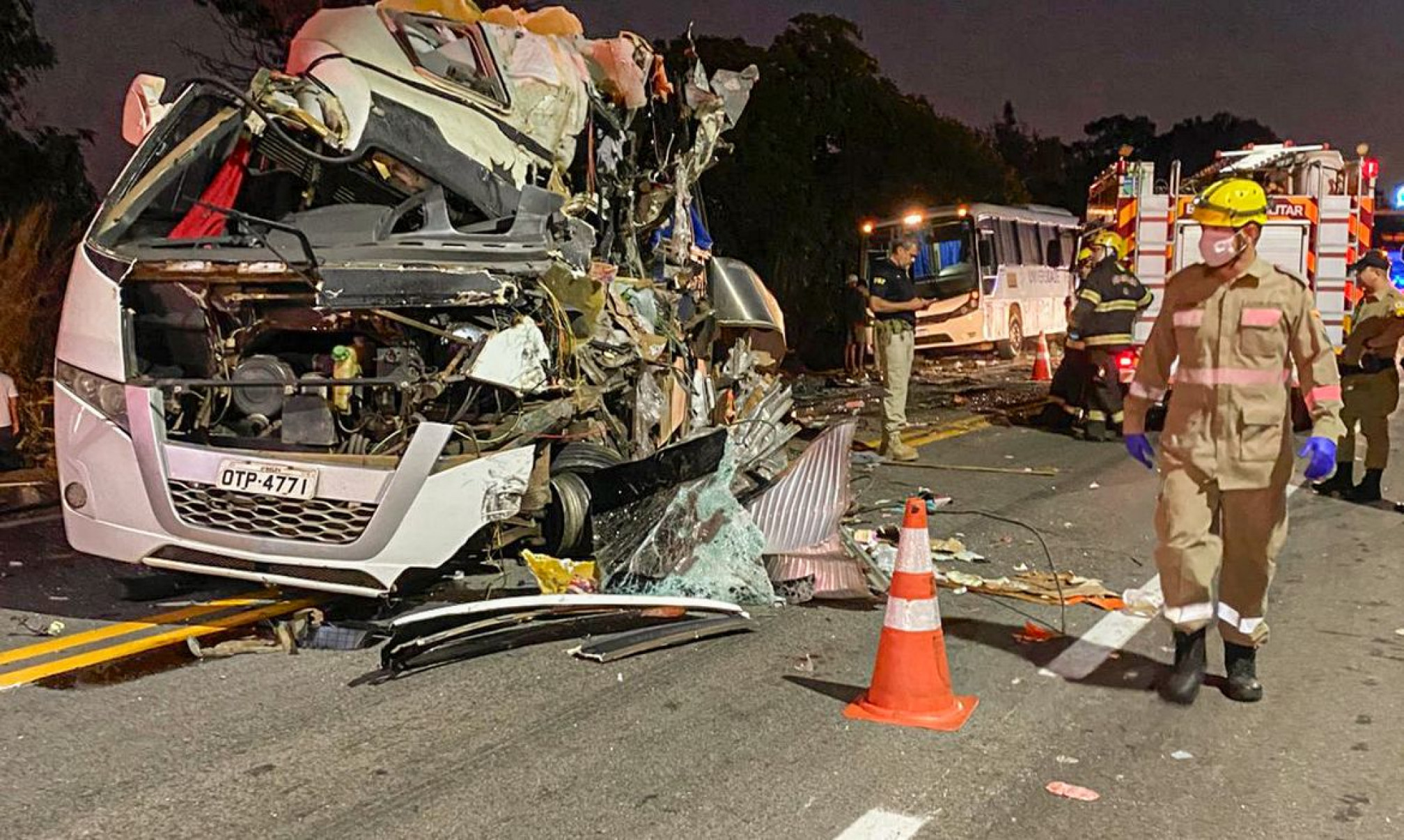 Lula se reúne com estudantes vítimas de acidente na BR-153