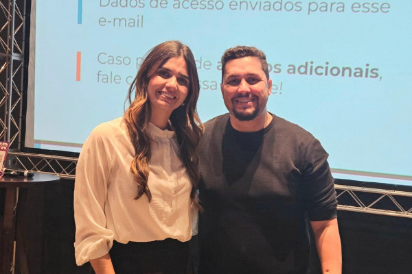 Marília Alves Caetano e Vinício Ribeiro de Vasconcelos
