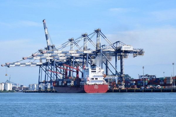 Porto de Santos vive corrida de exportadores antes de tarifas dos EUA