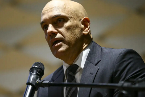 EUA revogam visto de Moraes e "aliados na Corte"