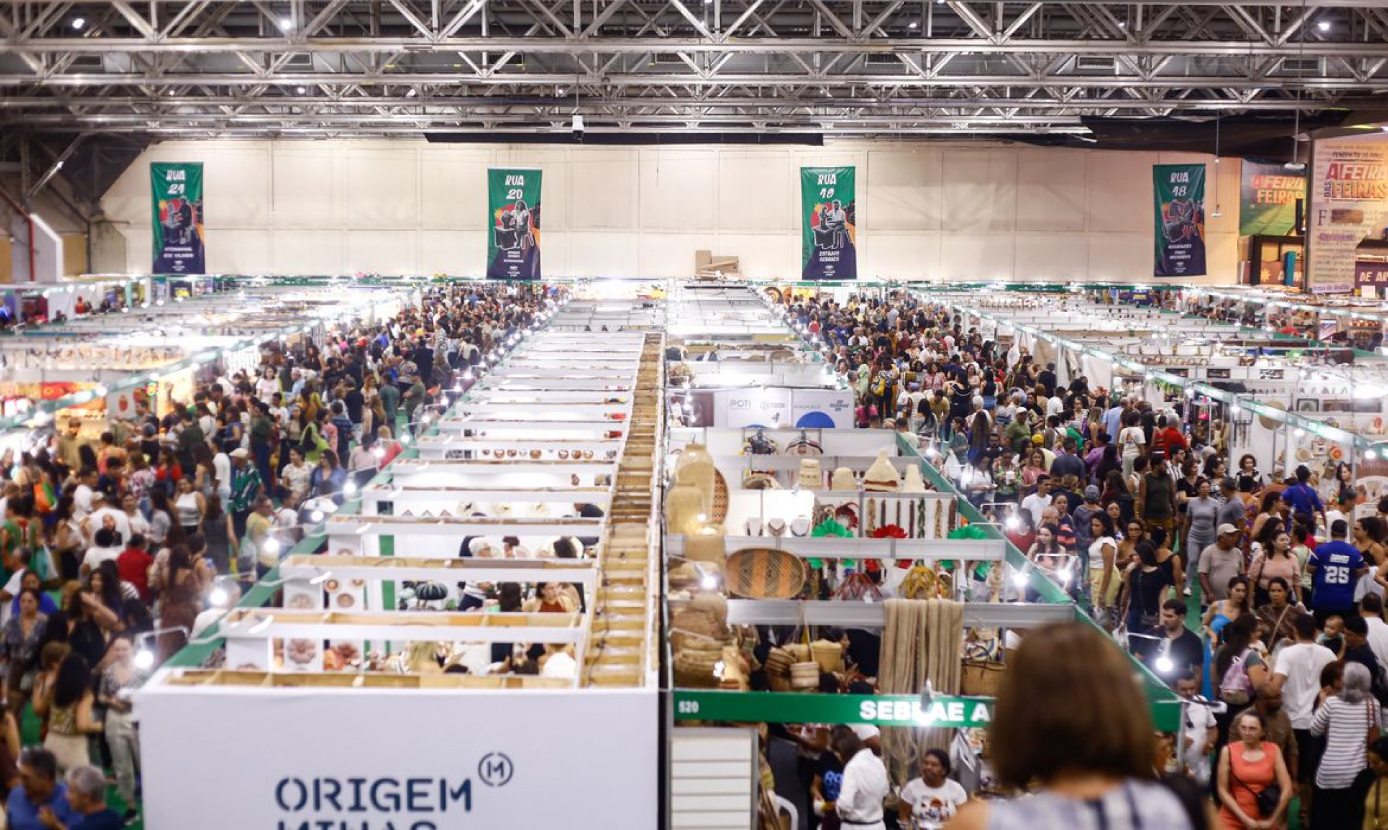 Feira nacional de artesanato exalta indígenas em Olinda