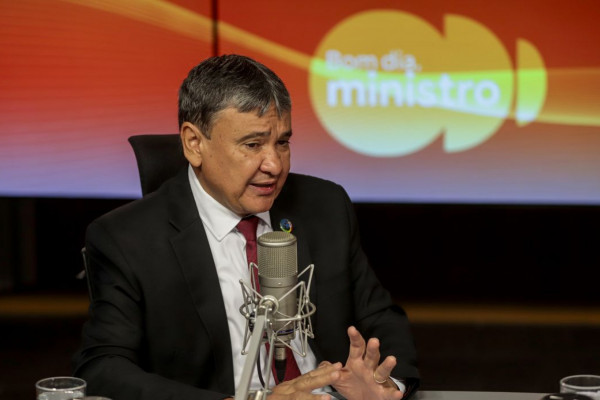 Tarifaço pode reduzir inflação de alimentos no Brasil, diz ministro