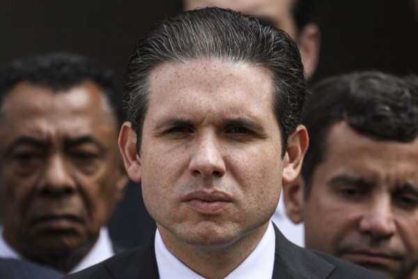 Oposição vai à Câmara, mas Hugo Motta proíbe reunião durante recesso