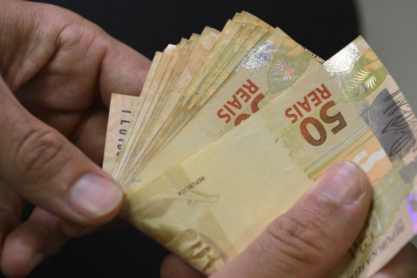 Caixa paga Bolsa Família a beneficiários com NIS de final 3