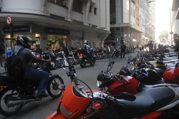 Em dez anos, frota de motocicletas cresce 42% no país