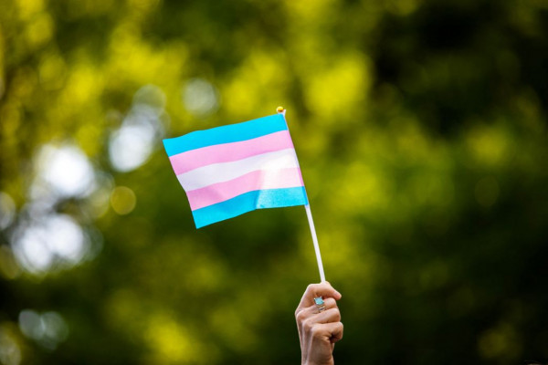 Comitê Olímpico dos EUA proíbe mulheres trans em competições femininas