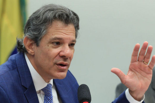 Haddad: governo tem plano para socorrer setores afetados por tarifaço