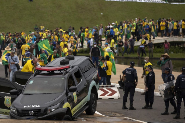 Delegado da PF nega omissão em 8/1 e diz que PM não cumpriu combinado
