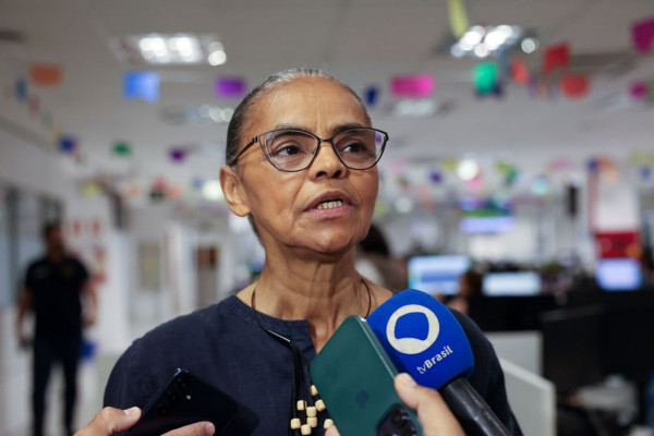 Marina defende mudanças "estruturais" em PL que muda regras ambientais