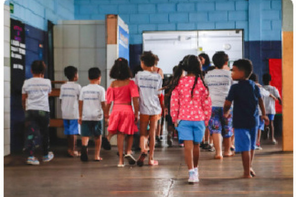 Volta às aulas sem uniformes