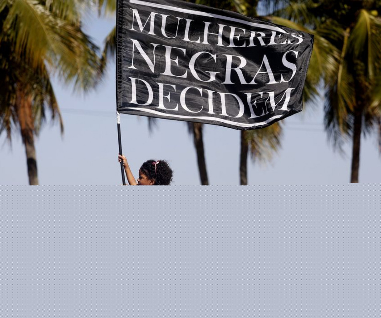 Mulheres negras promovem ato político por justiça social em Copacabana