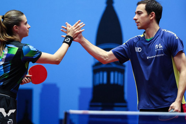 Em Buenos Aires, Bruna Takahashi e Hugo Calderano conquistam 1º título