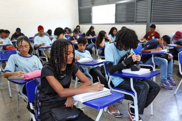 Pé-de-Meia: nascidos em março e abril recebem 5ª parcela