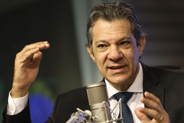 Haddad diz que pode haver conversa entre Lula e Trump sobre tarifas