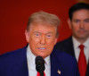 Trump assina tarifa de 50% e considera Brasil ameaça aos EUA 