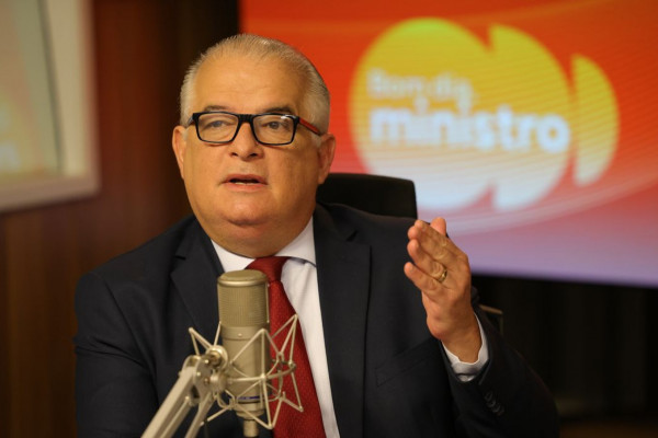 Tarifaço dos Estados Unidos é boicote contra o Brasil, diz ministro